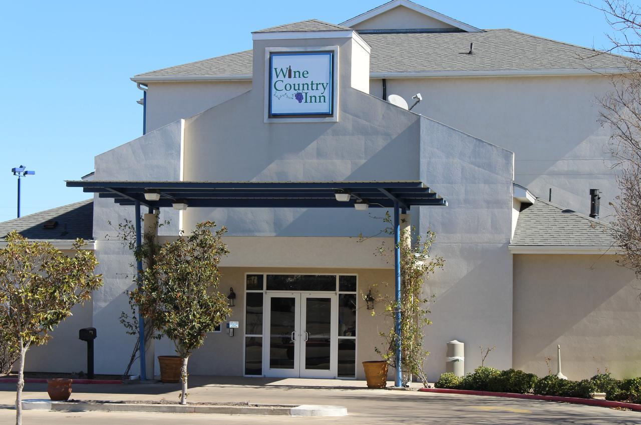 Wine Country Inn เฟรเดอริกส์เบิร์ก ภายนอก รูปภาพ