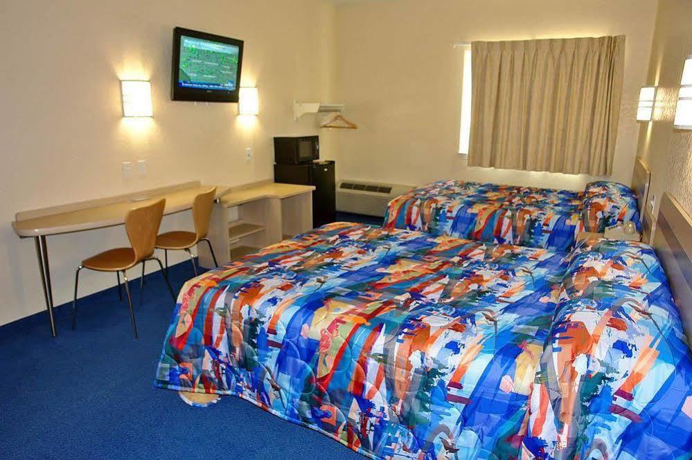 Wine Country Inn เฟรเดอริกส์เบิร์ก ภายนอก รูปภาพ